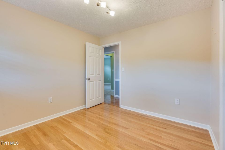Photo #25: 4120 Lindenwood Drive