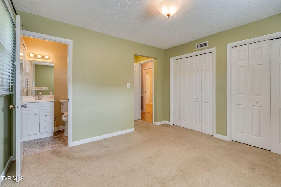 Photo #17: 4120 Lindenwood Drive