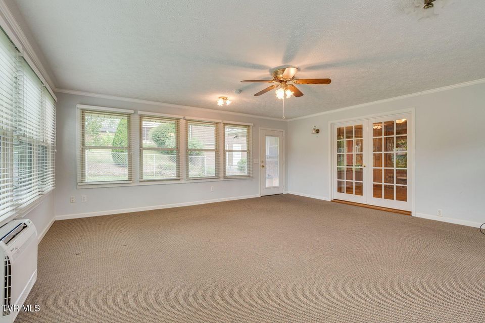 Photo #14: 4120 Lindenwood Drive