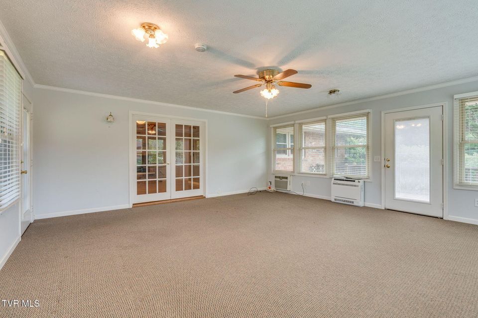 Photo #13: 4120 Lindenwood Drive