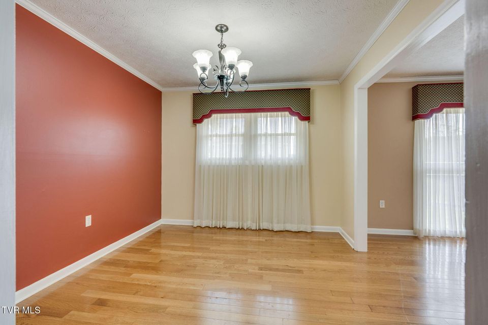 Photo #6: 4120 Lindenwood Drive