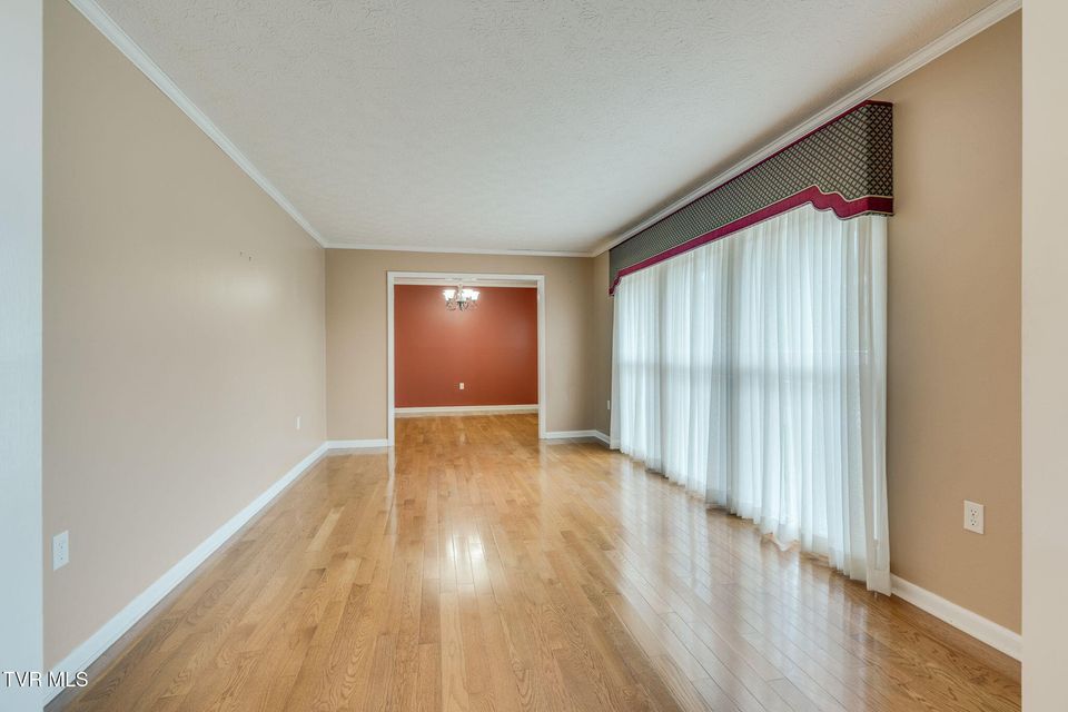Photo #3: 4120 Lindenwood Drive