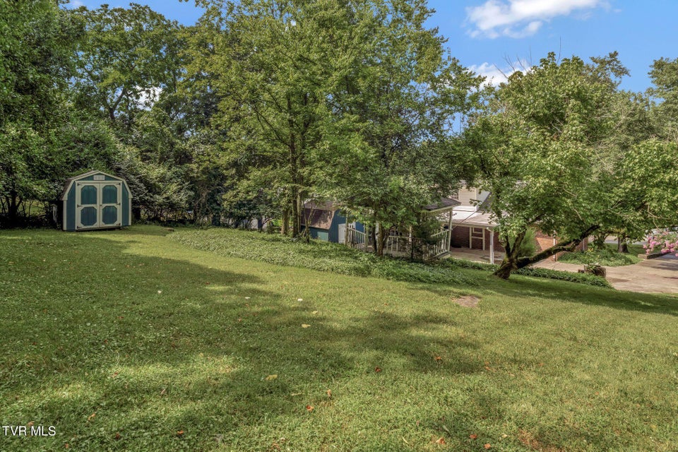 Photo #33: 157 Robinhood Circle
