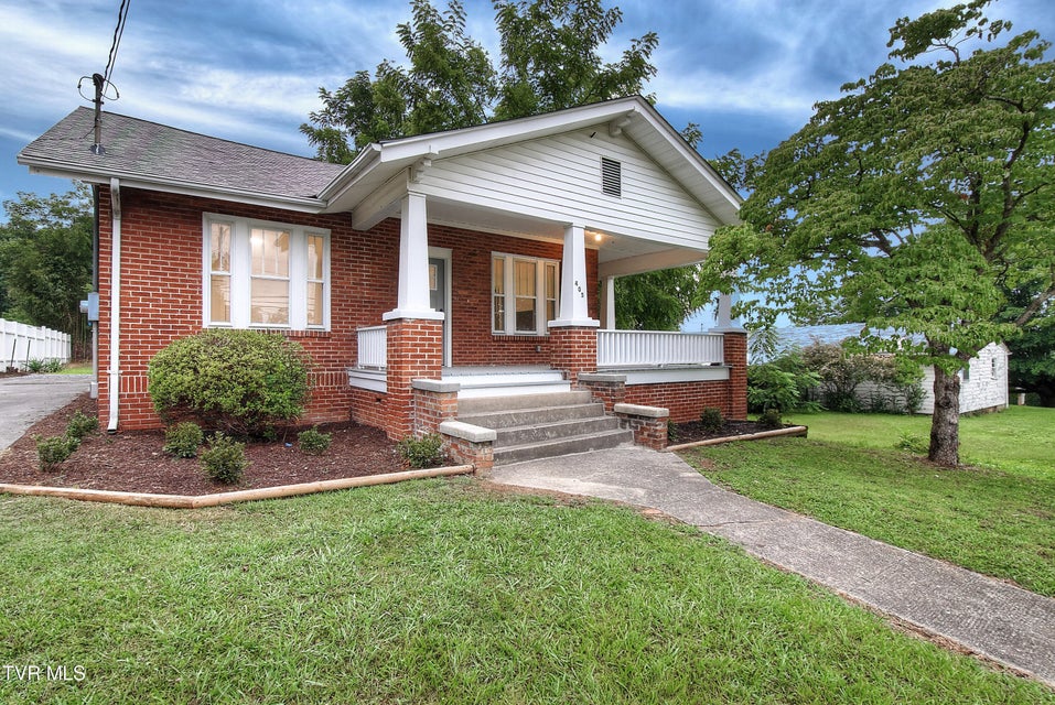 Photo #6: 405 Watauga Avenue Avenue