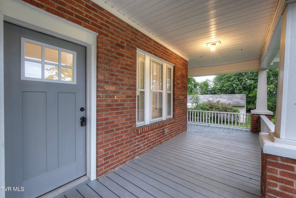 Photo #9: 405 Watauga Avenue Avenue