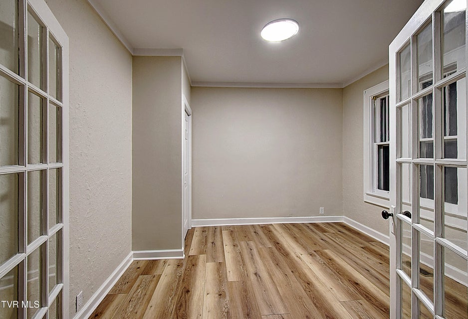 Photo #15: 405 Watauga Avenue Avenue