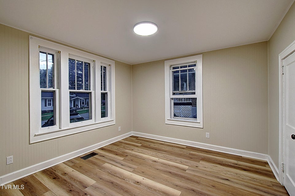 Photo #26: 405 Watauga Avenue Avenue