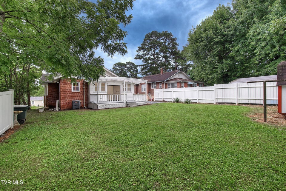 Photo #37: 405 Watauga Avenue Avenue