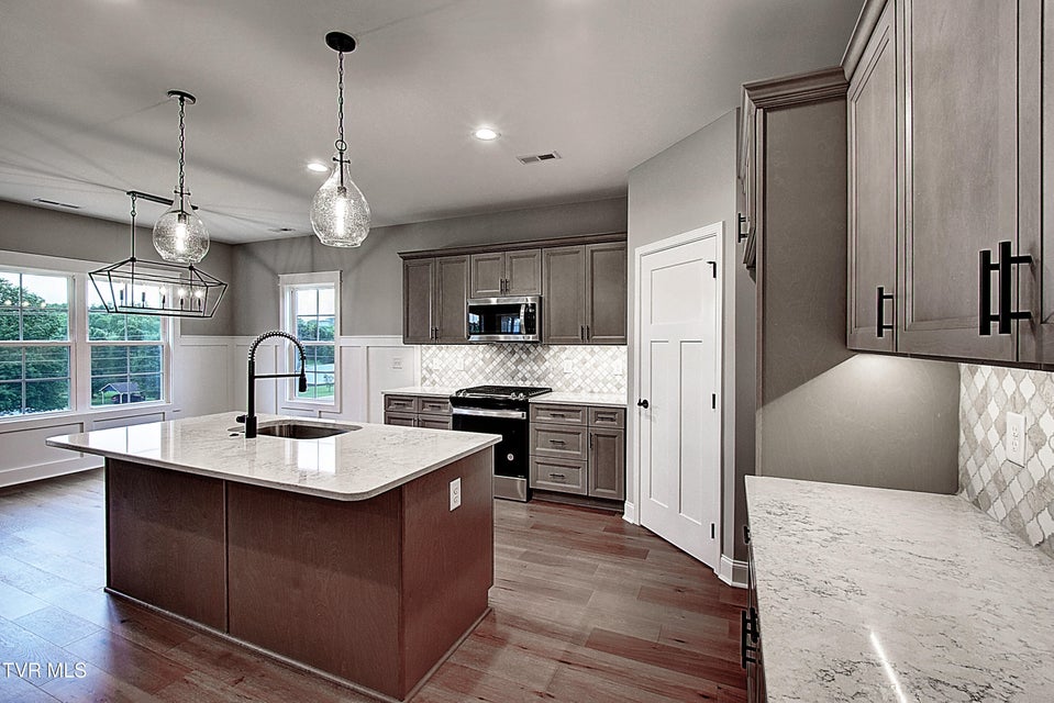 Photo #6: 126 Dry Kiln Court