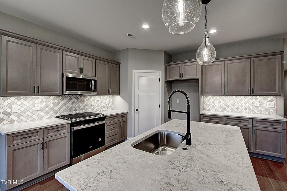 Photo #7: 126 Dry Kiln Court
