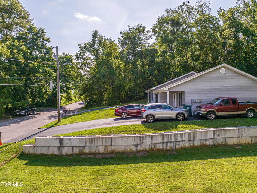 Photo #8: 149 Leonard Street