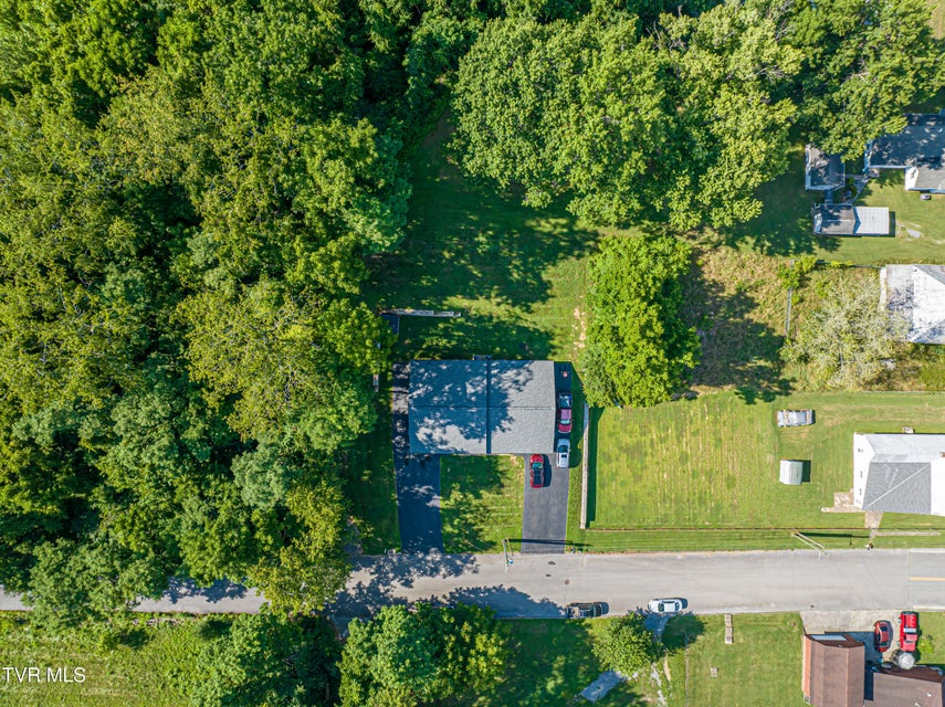 Photo #37: 149 Leonard Street