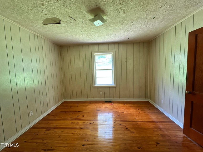 Photo #11: 140 Bradley Road