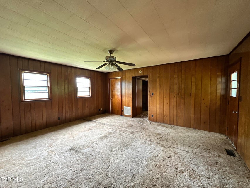 Photo #27: 140 Bradley Road