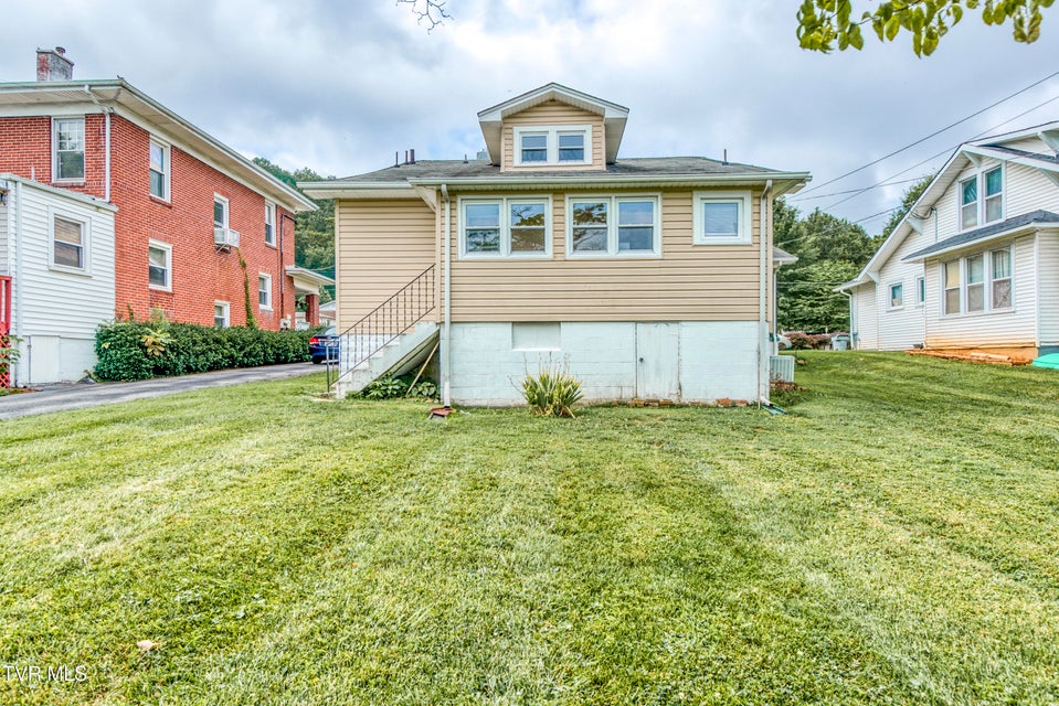 Photo #28: 1443 Windsor Avenue