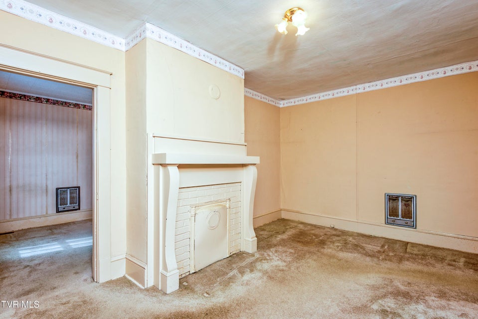 Photo #9: 1443 Windsor Avenue