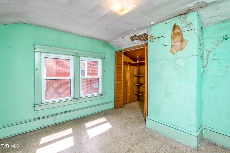 Photo #24: 1443 Windsor Avenue