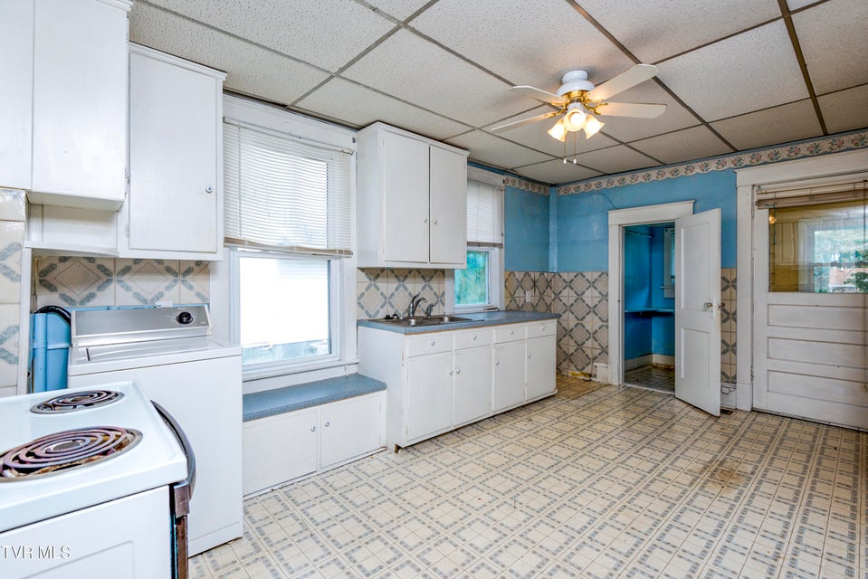 Photo #15: 1443 Windsor Avenue