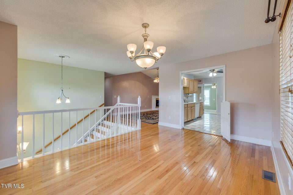 Photo #11: 206 Persimmon Lane