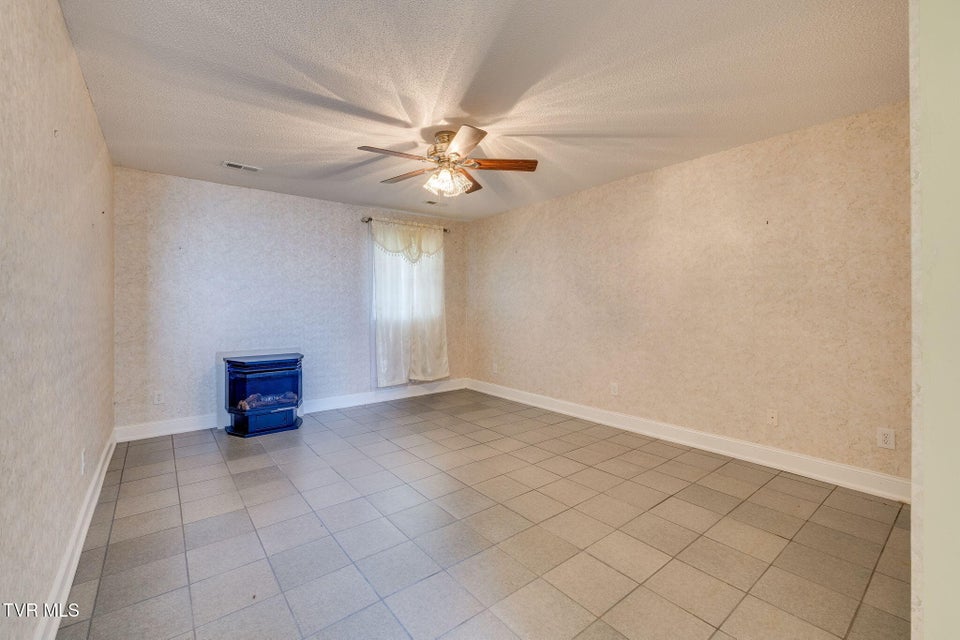 Photo #22: 206 Persimmon Lane