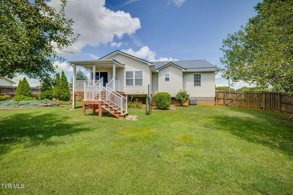 Photo #32: 206 Persimmon Lane