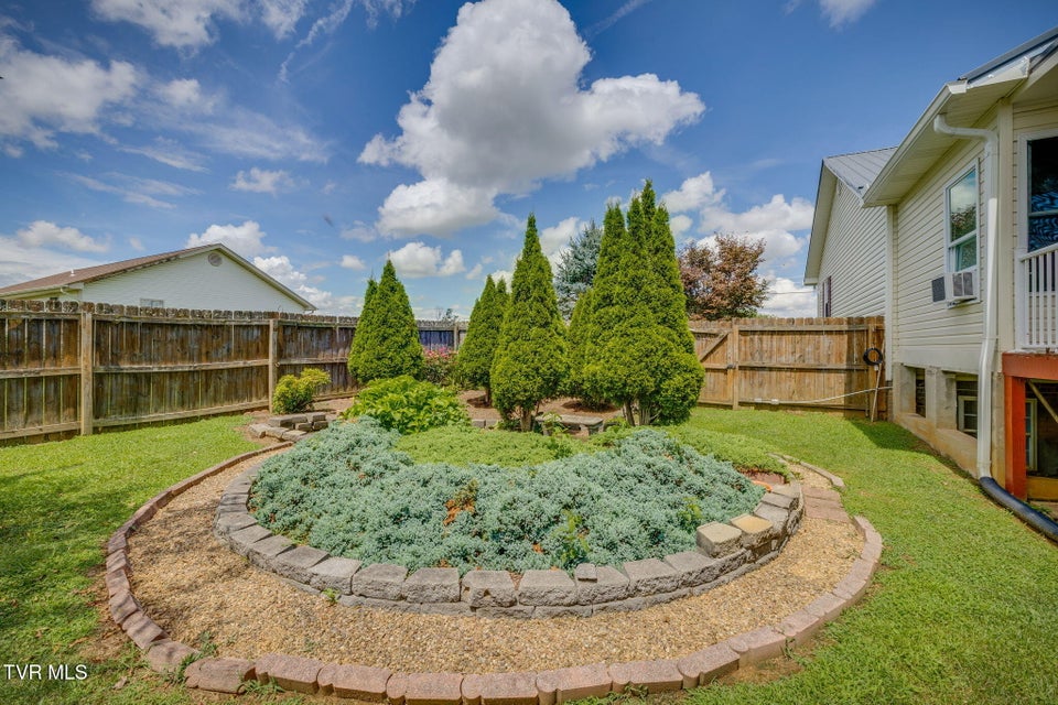 Photo #36: 206 Persimmon Lane