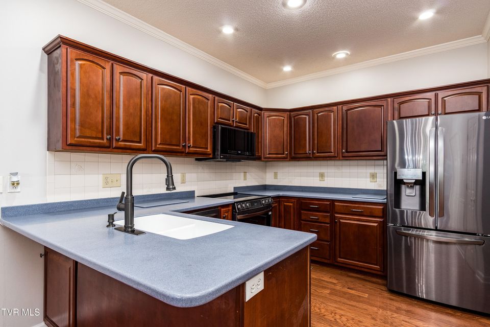 Photo #7: 11 Cherokee Ridge Court