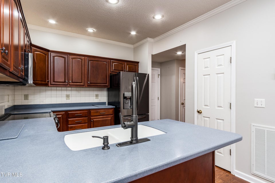 Photo #8: 11 Cherokee Ridge Court