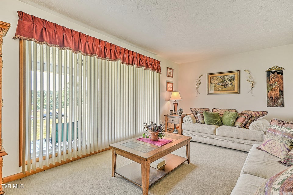 Photo #7: 304 Quillen Terrace Circle