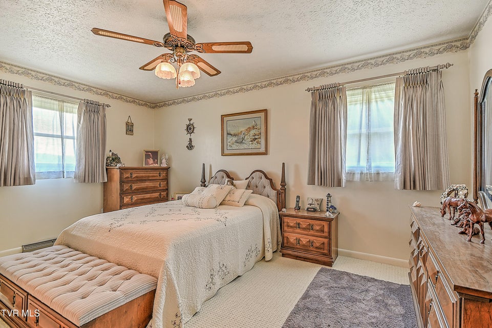 Photo #27: 304 Quillen Terrace Circle