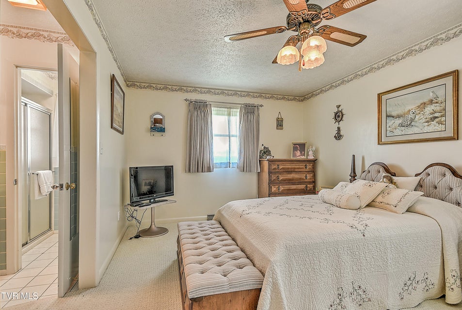 Photo #28: 304 Quillen Terrace Circle