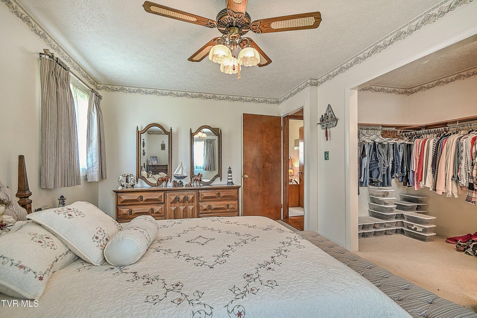 Photo #30: 304 Quillen Terrace Circle