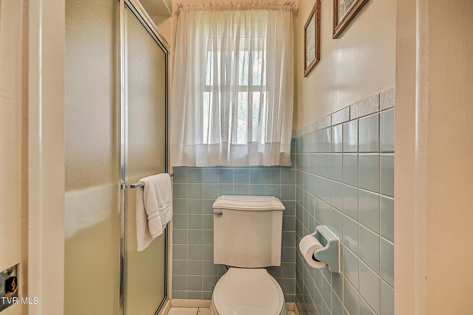 Photo #32: 304 Quillen Terrace Circle