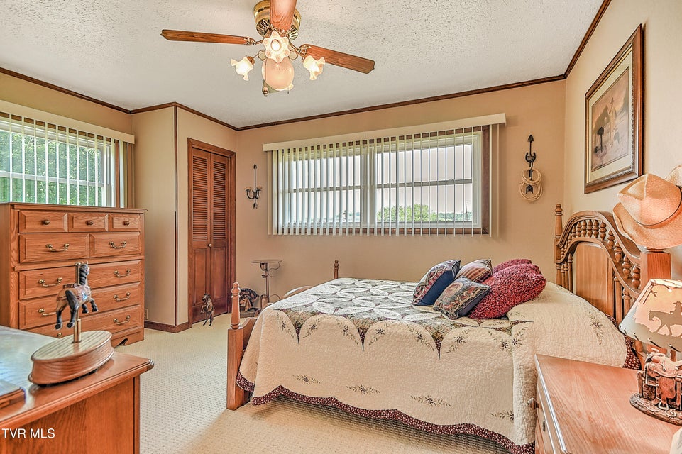 Photo #33: 304 Quillen Terrace Circle