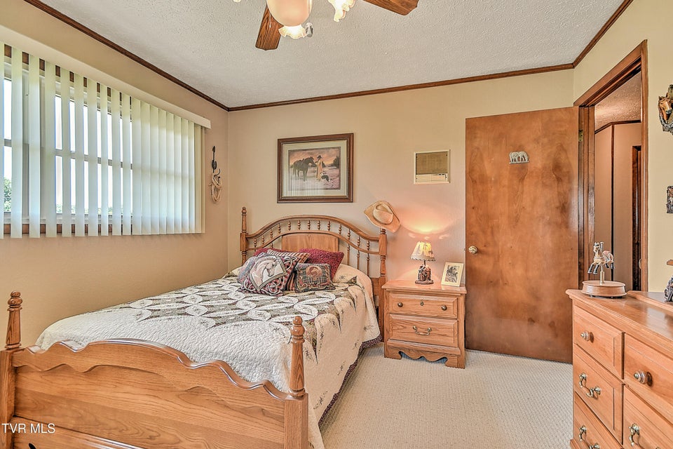 Photo #34: 304 Quillen Terrace Circle
