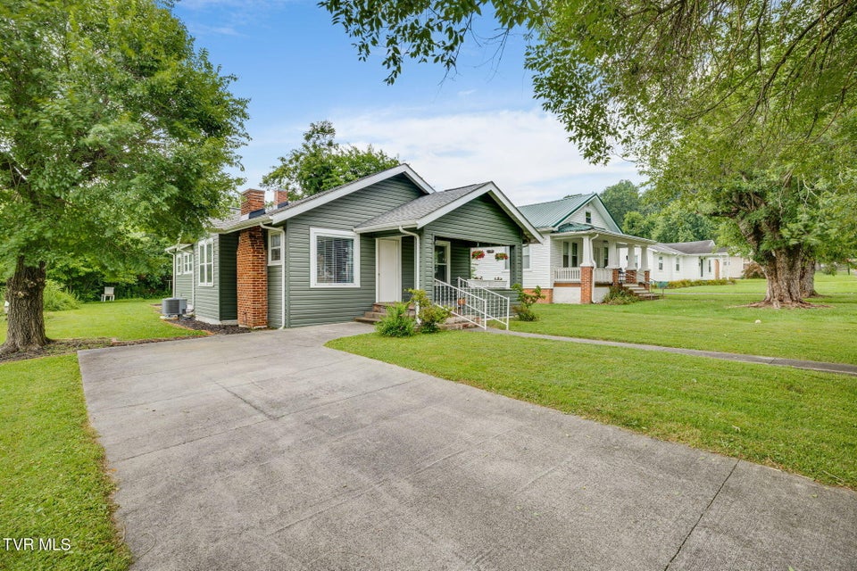 Photo #3: 302 Ferguson Avenue