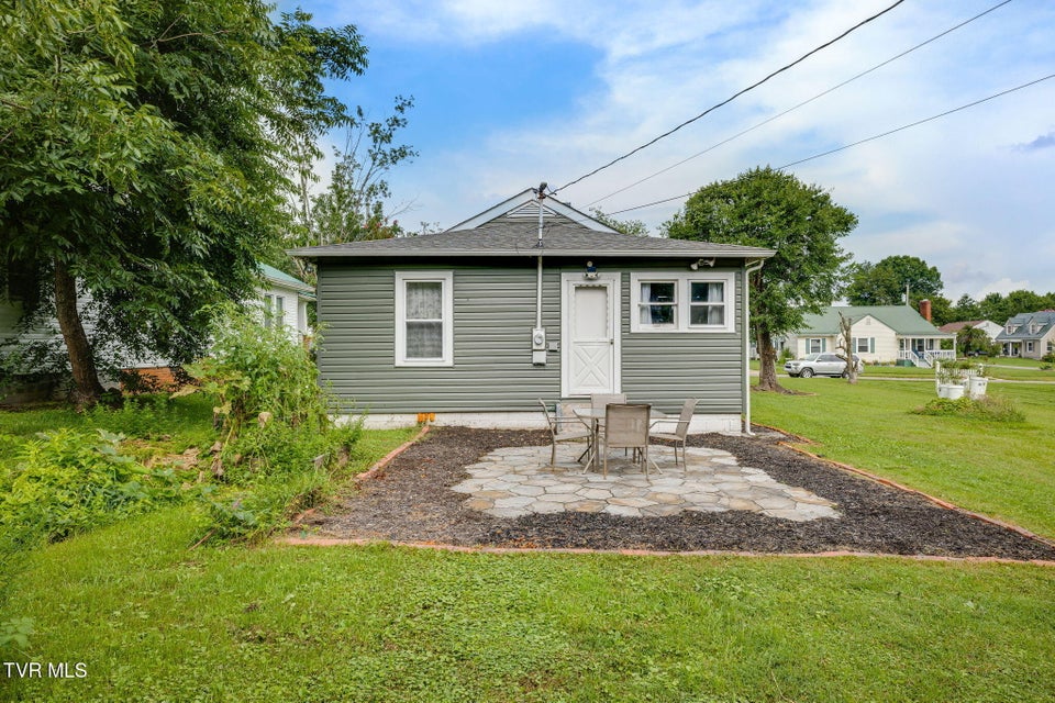 Photo #23: 302 Ferguson Avenue