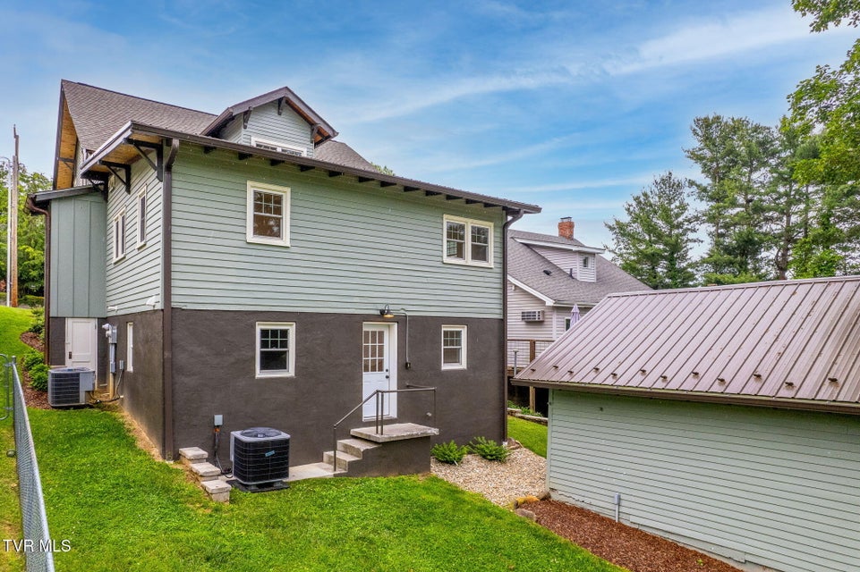 Photo #53: 263 Oak Hill Street