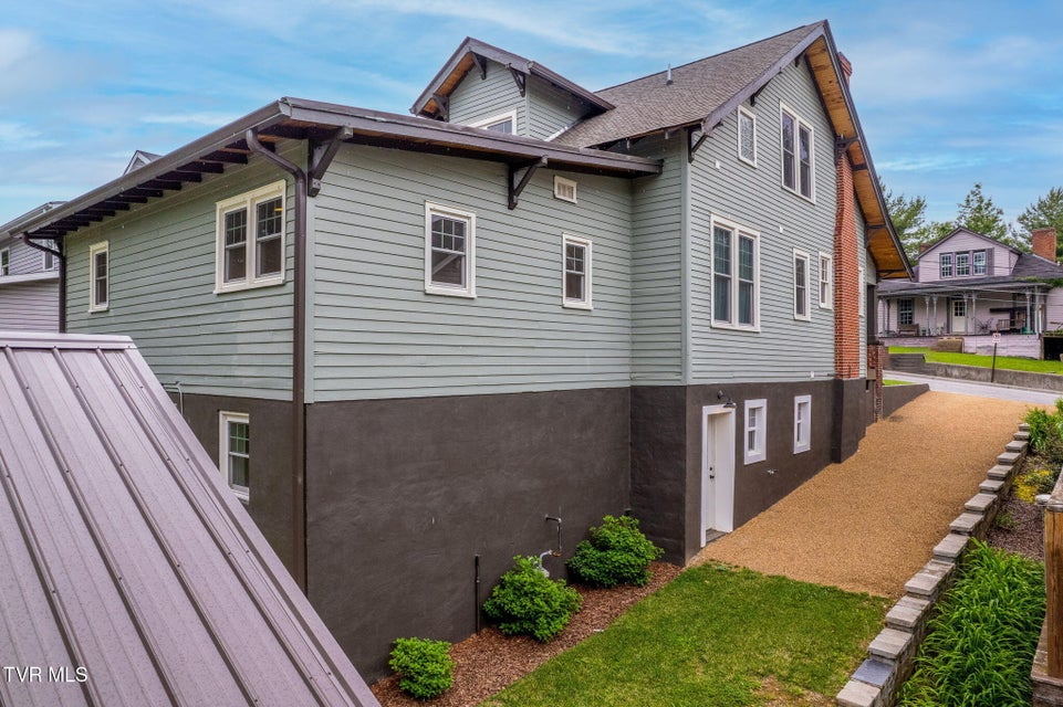 Photo #54: 263 Oak Hill Street