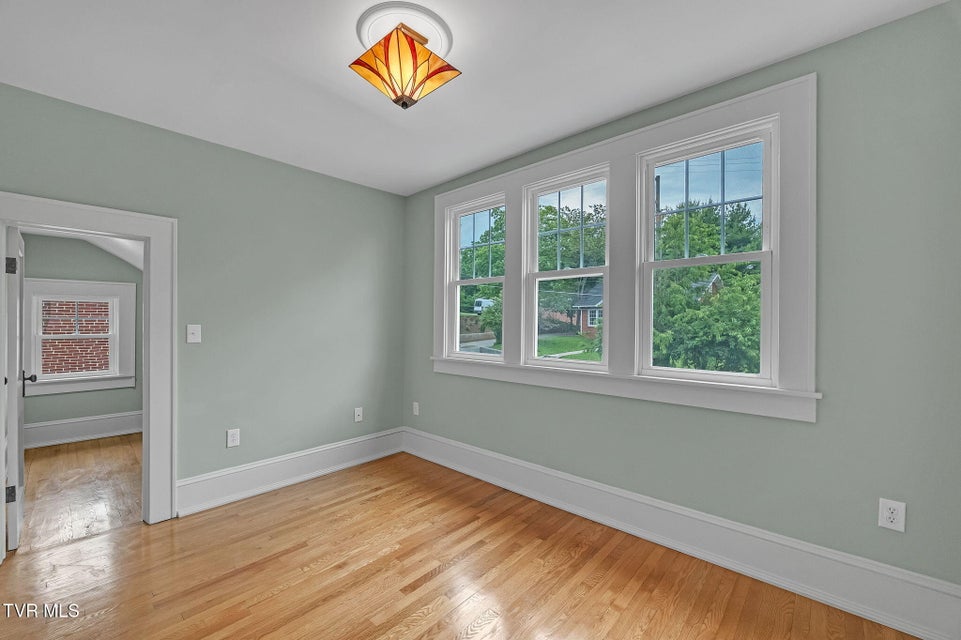 Photo #28: 263 Oak Hill Street