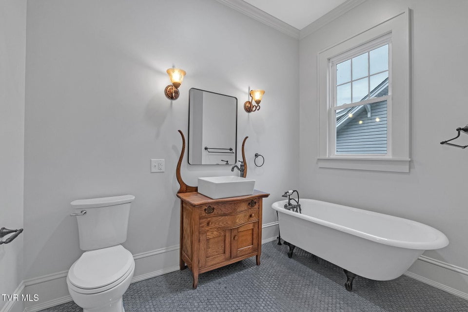 Photo #17: 263 Oak Hill Street