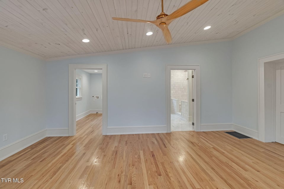 Photo #19: 263 Oak Hill Street