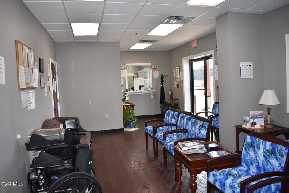 Photo #7: 1526 Bridgewater Lane
