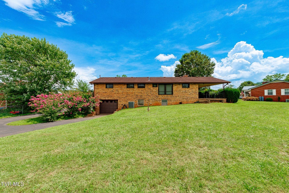 Photo #4: 126 Stephen Drive