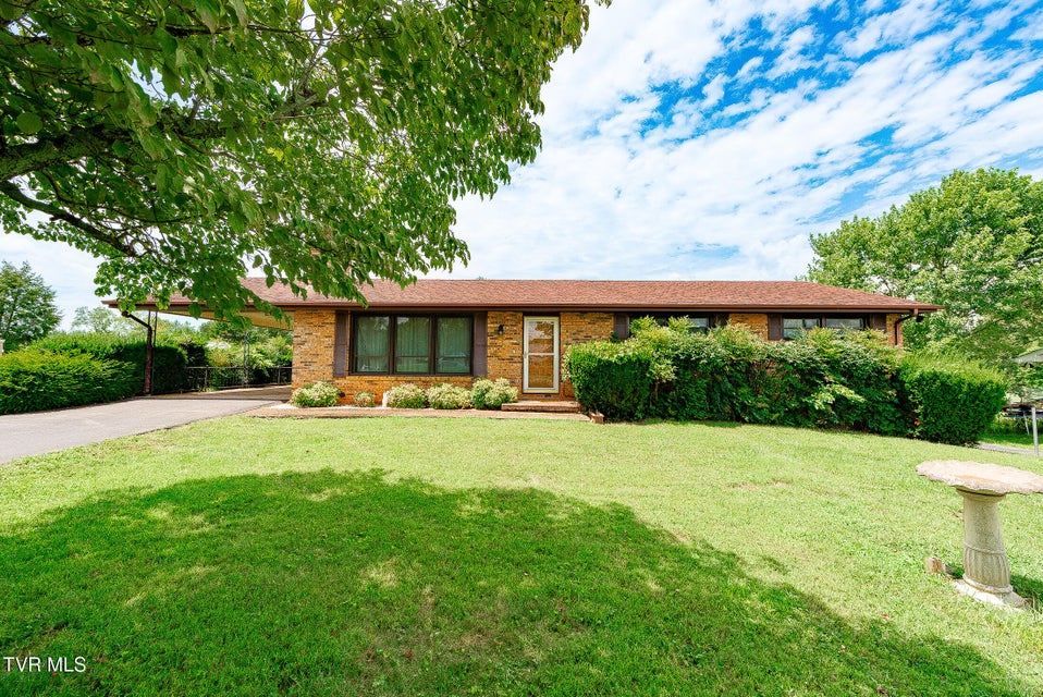 Photo #2: 126 Stephen Drive