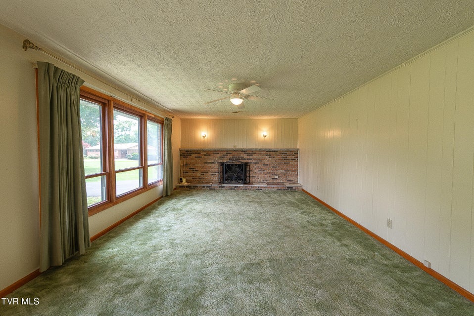 Photo #13: 126 Stephen Drive