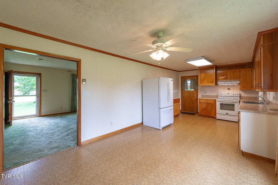 Photo #18: 126 Stephen Drive