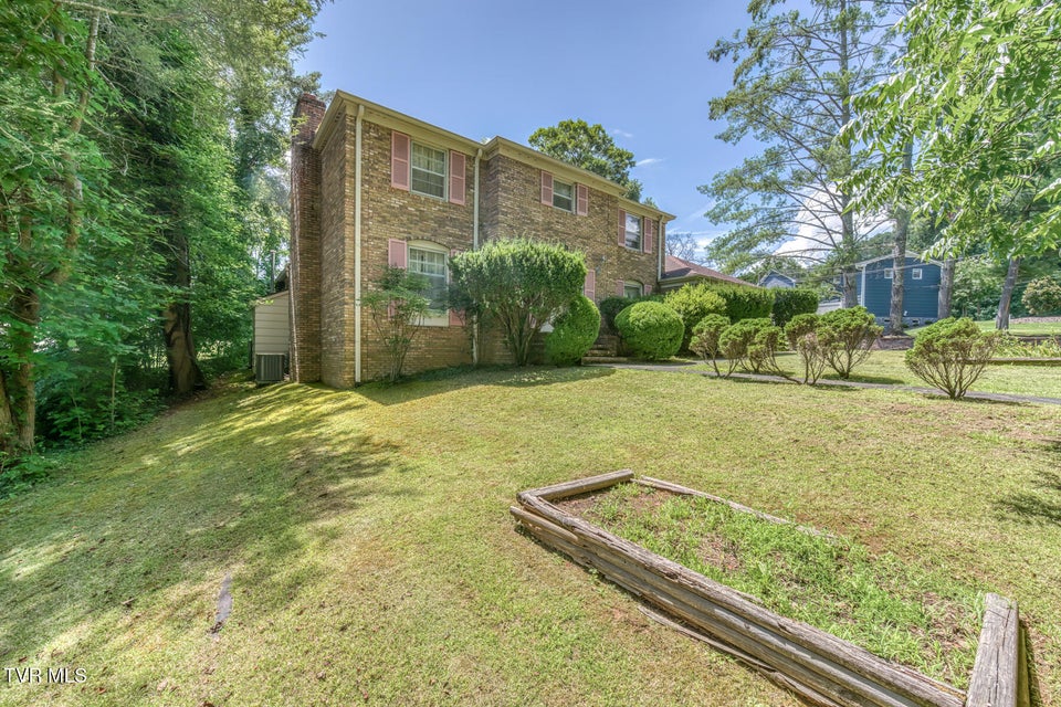Photo #36: 1821 Woodhaven Drive