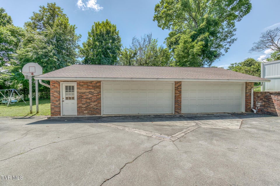 Photo #3: 1821 Woodhaven Drive