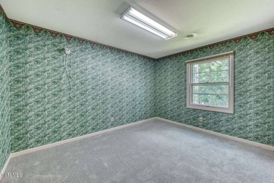 Photo #31: 1821 Woodhaven Drive